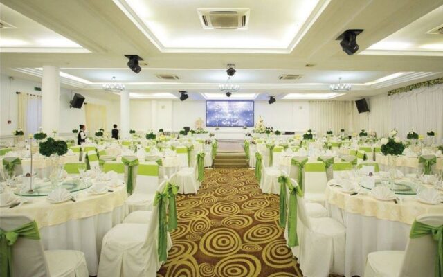 Để tìm được nhà hàng tổ chức tiệc cưới nhỏ tại Đà Nẵng uy tín là điều không dễ